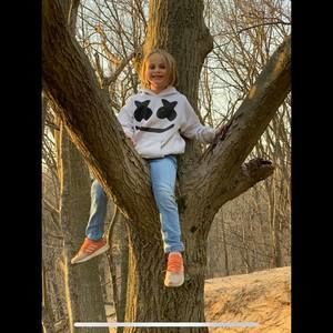 Meet your Posher, Danielle